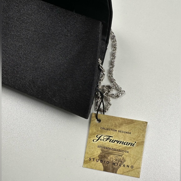 NWT Evening satin clutch with chain - Picture 5 of 7